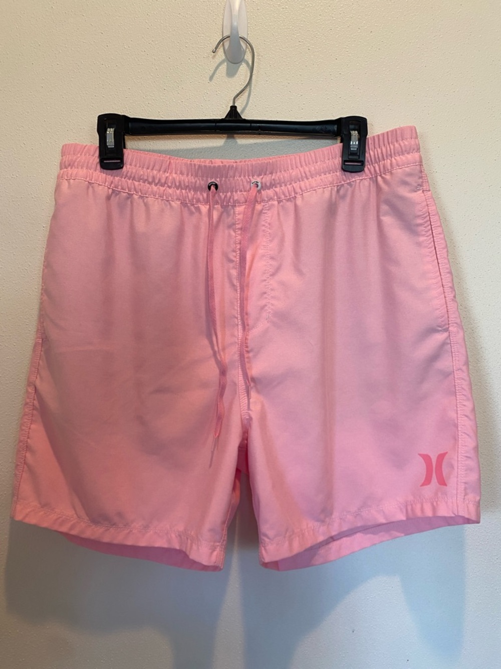 Hurley Men's Pink Core Volley Swim Shorts - Large